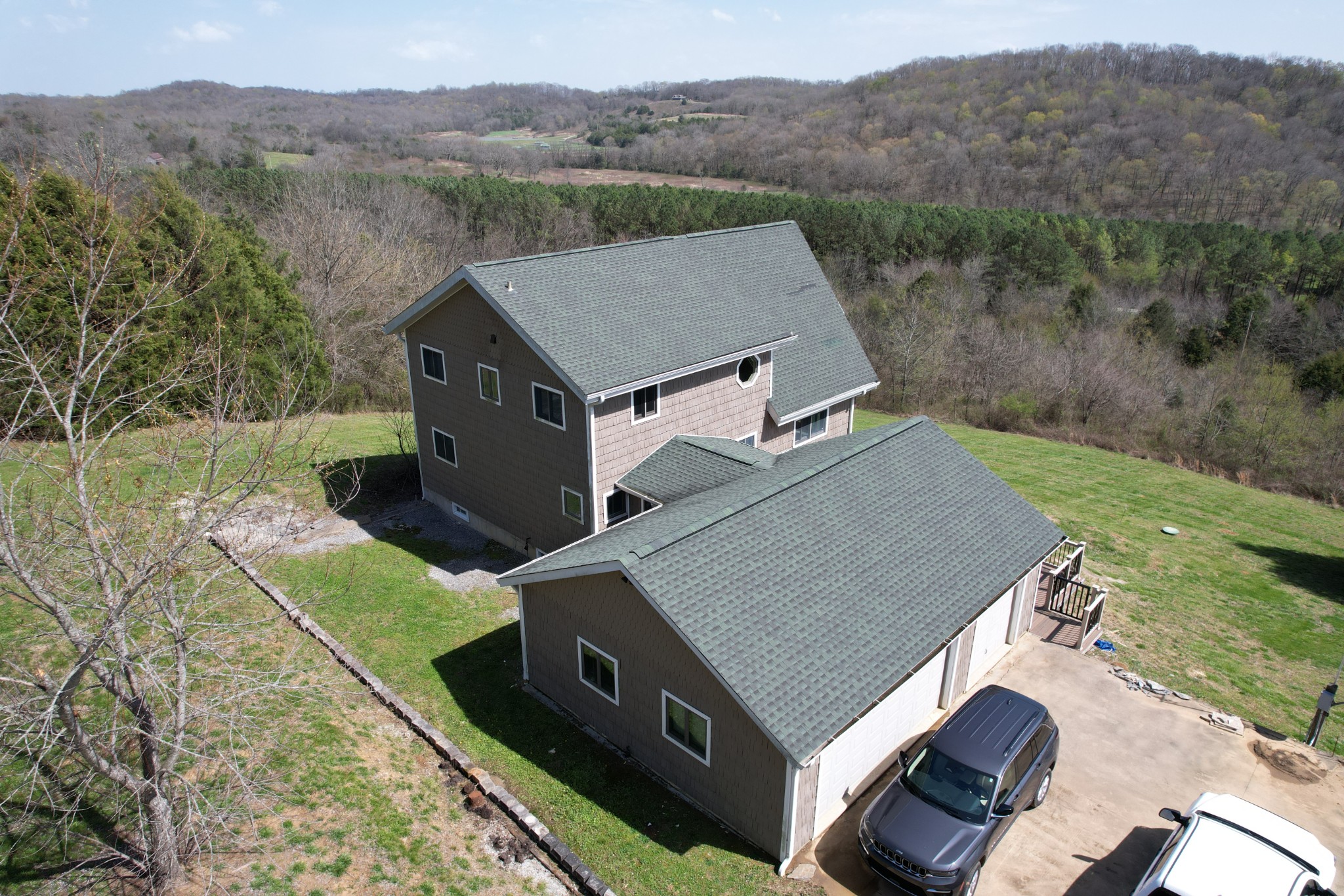 325 Hardy Road Pulaski, TN 38478 - Photo 4 of 42 an aerial view of a house with a yard