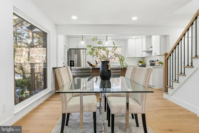 $1,399,990 | 719 East Timber Branch Parkway, Alexandria, VA 22302