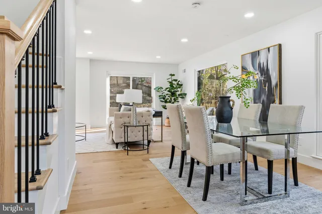 $1,399,990 | 719 East Timber Branch Parkway, Alexandria, VA 22302