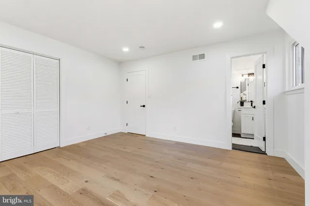 $1,399,990 | 719 East Timber Branch Parkway, Alexandria, VA 22302