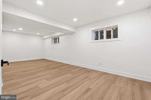 $1,399,990 | 719 East Timber Branch Parkway, Alexandria, VA 22302