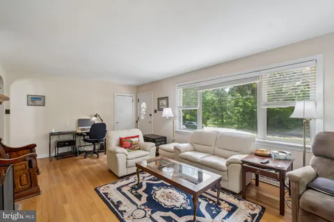 $315,000 | 515 Almonesson Road, Blackwood, NJ 08012