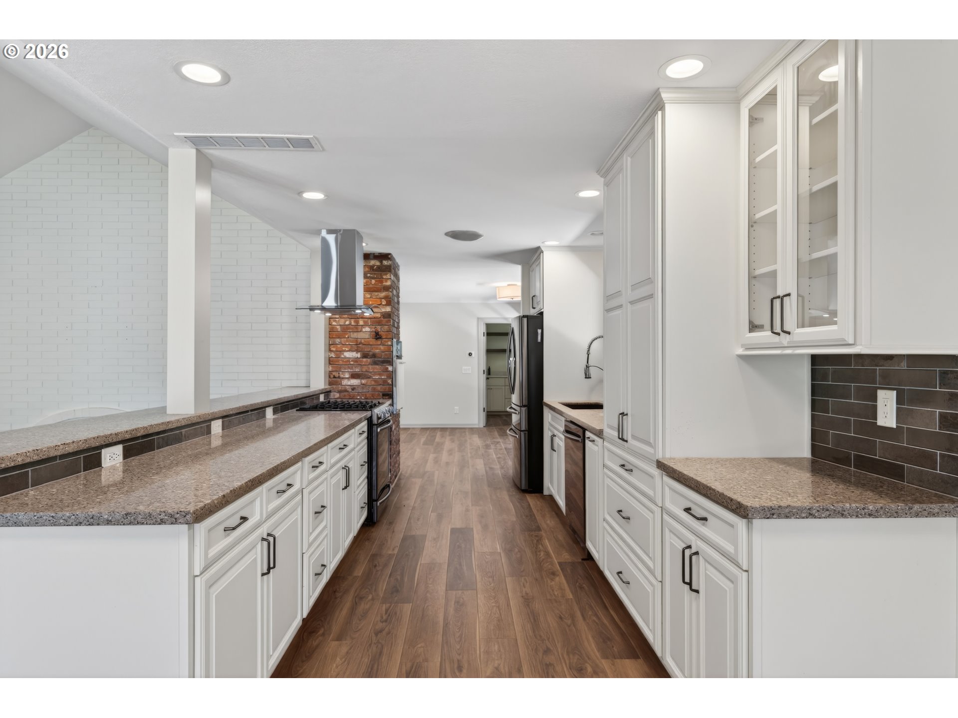 13795 Southwest Hargis Road Beaverton, OR 97008 - Photo 9 of 40