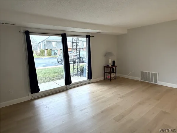 $164,900 | 50 A Foxberry Drive, Amherst, NY 14068