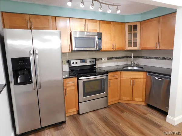 $164,900 | 50 A Foxberry Drive, Amherst, NY 14068