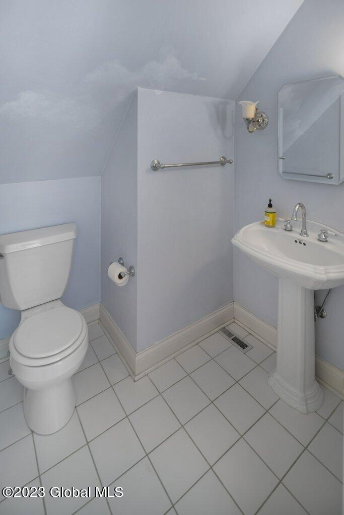 8 Shaker Bay Road Colonie, NY 12110 - Photo 22 of 34 Interior 16