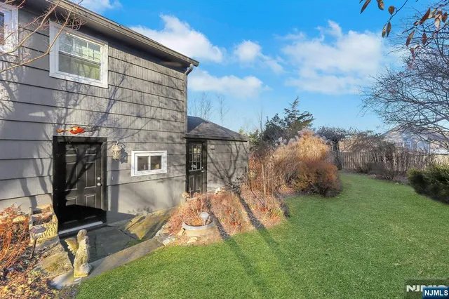 $639,900 | 28 Kingston Road, Wayne, NJ 07470