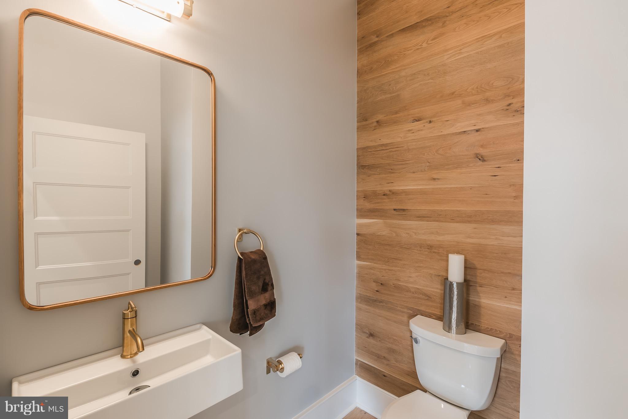 1127 C Street Northeast Washington, DC 20002 - Photo 12 of 30 Bath