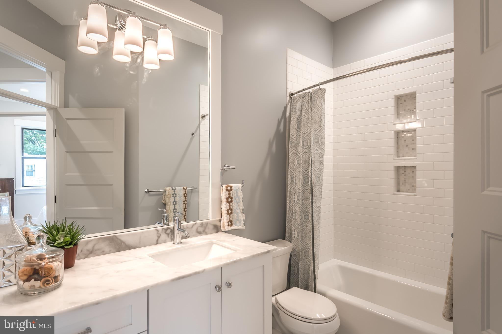 1127 C Street Northeast Washington, DC 20002 - Photo 21 of 30 Bath