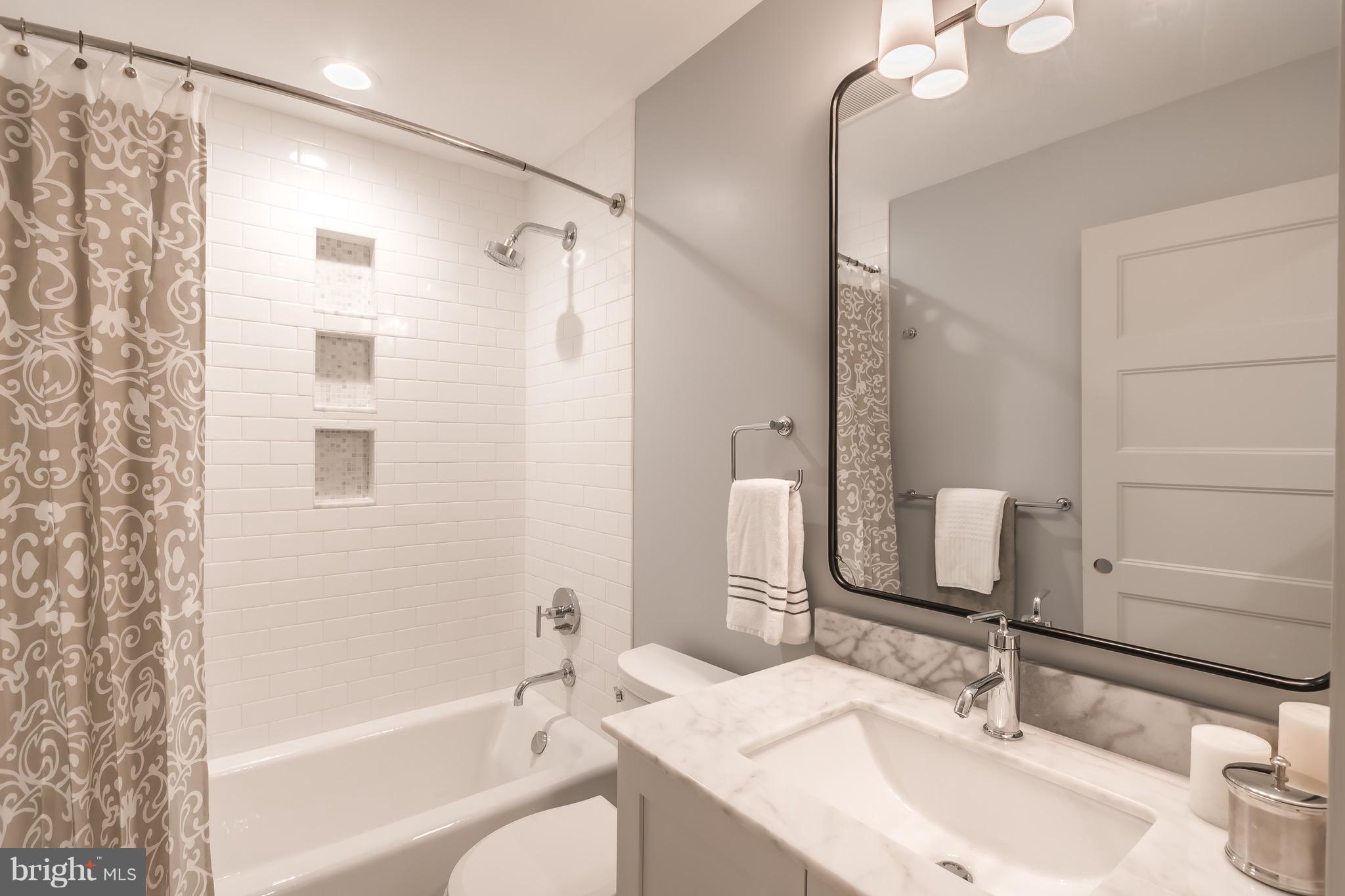 1127 C Street Northeast Washington, DC 20002 - Photo 29 of 30 Bath