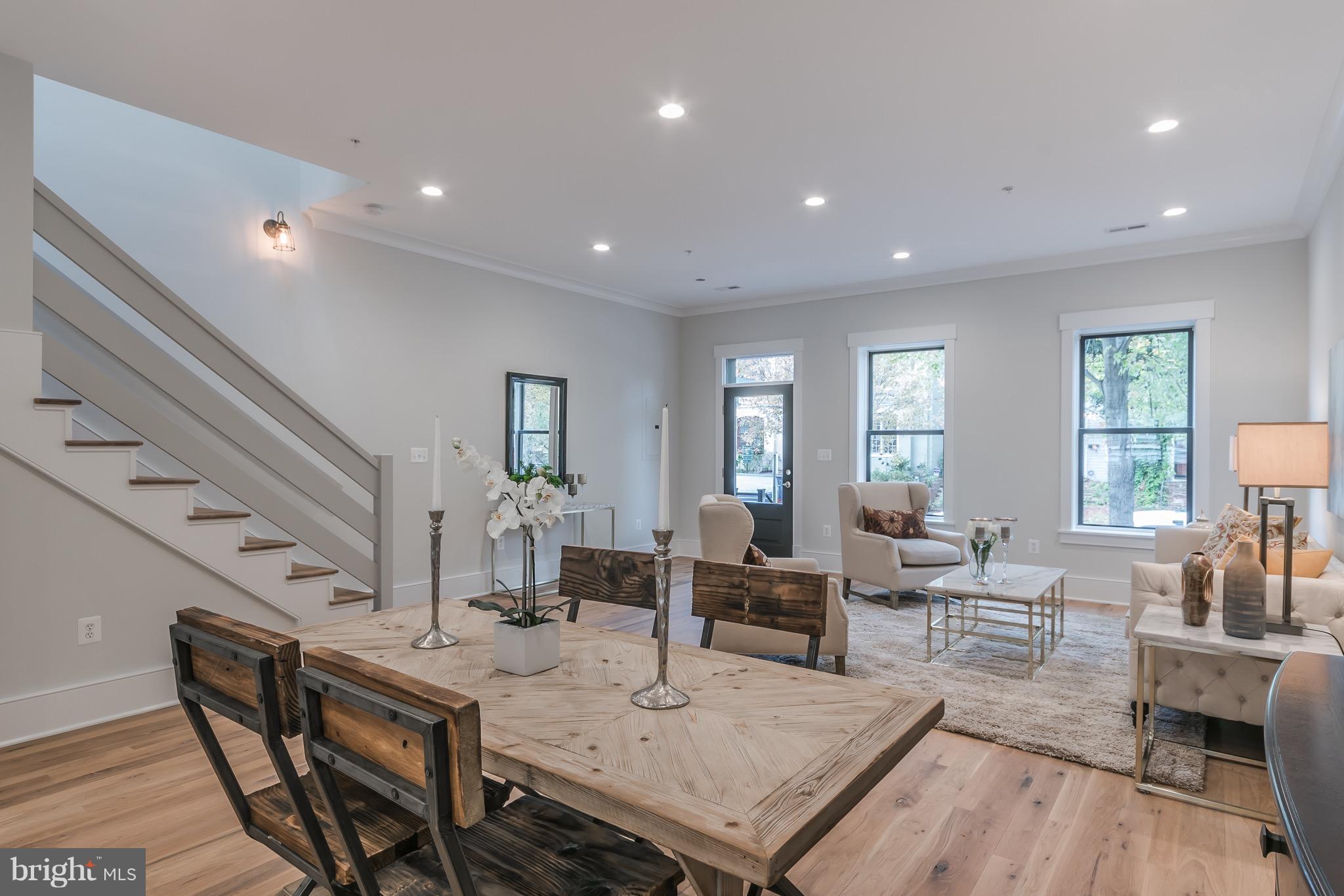 1127 C Street Northeast Washington, DC 20002 - Photo 4 of 30 Living Room