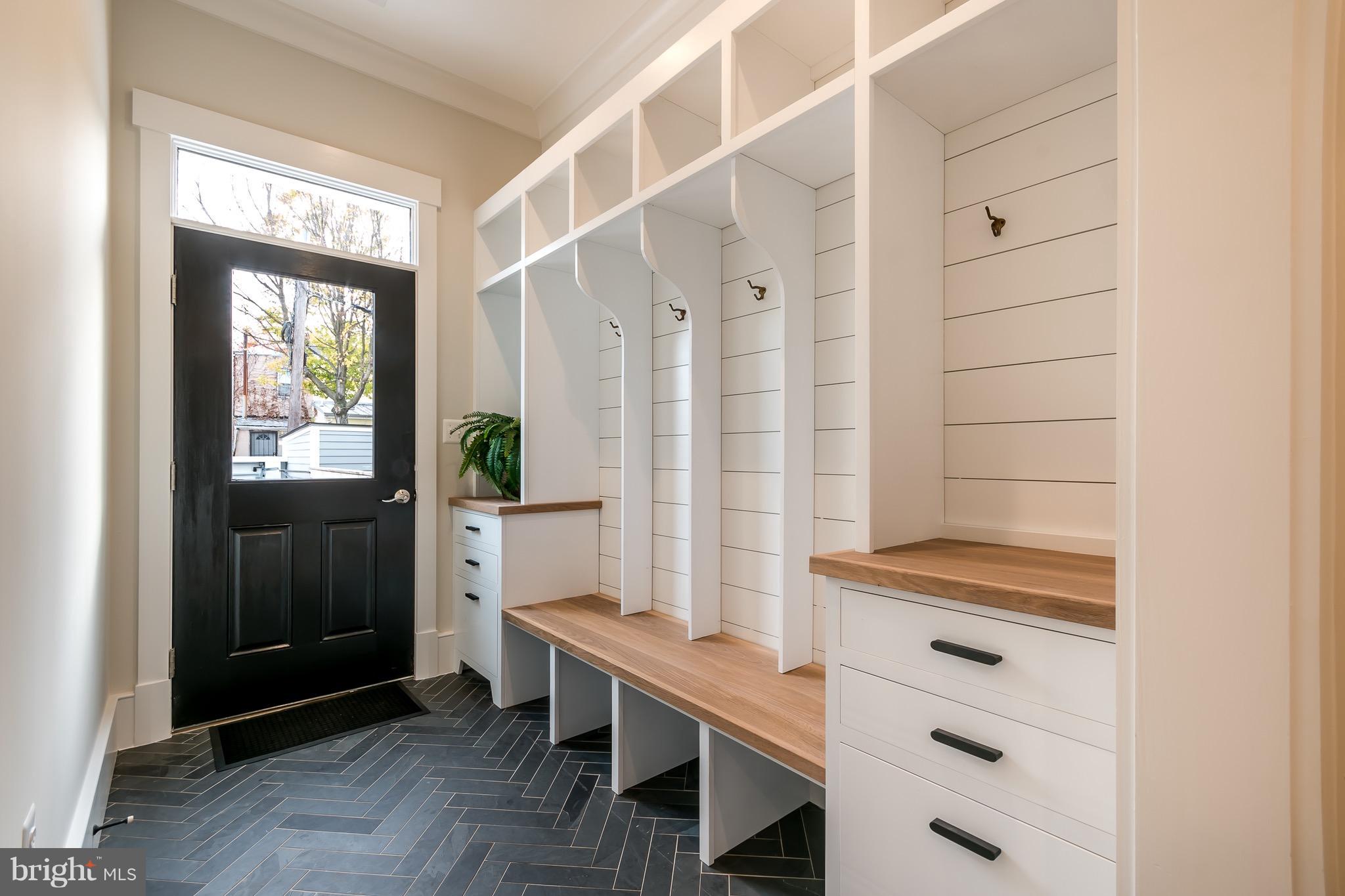 1127 C Street Northeast Washington, DC 20002 - Photo 10 of 30 Interior (General)