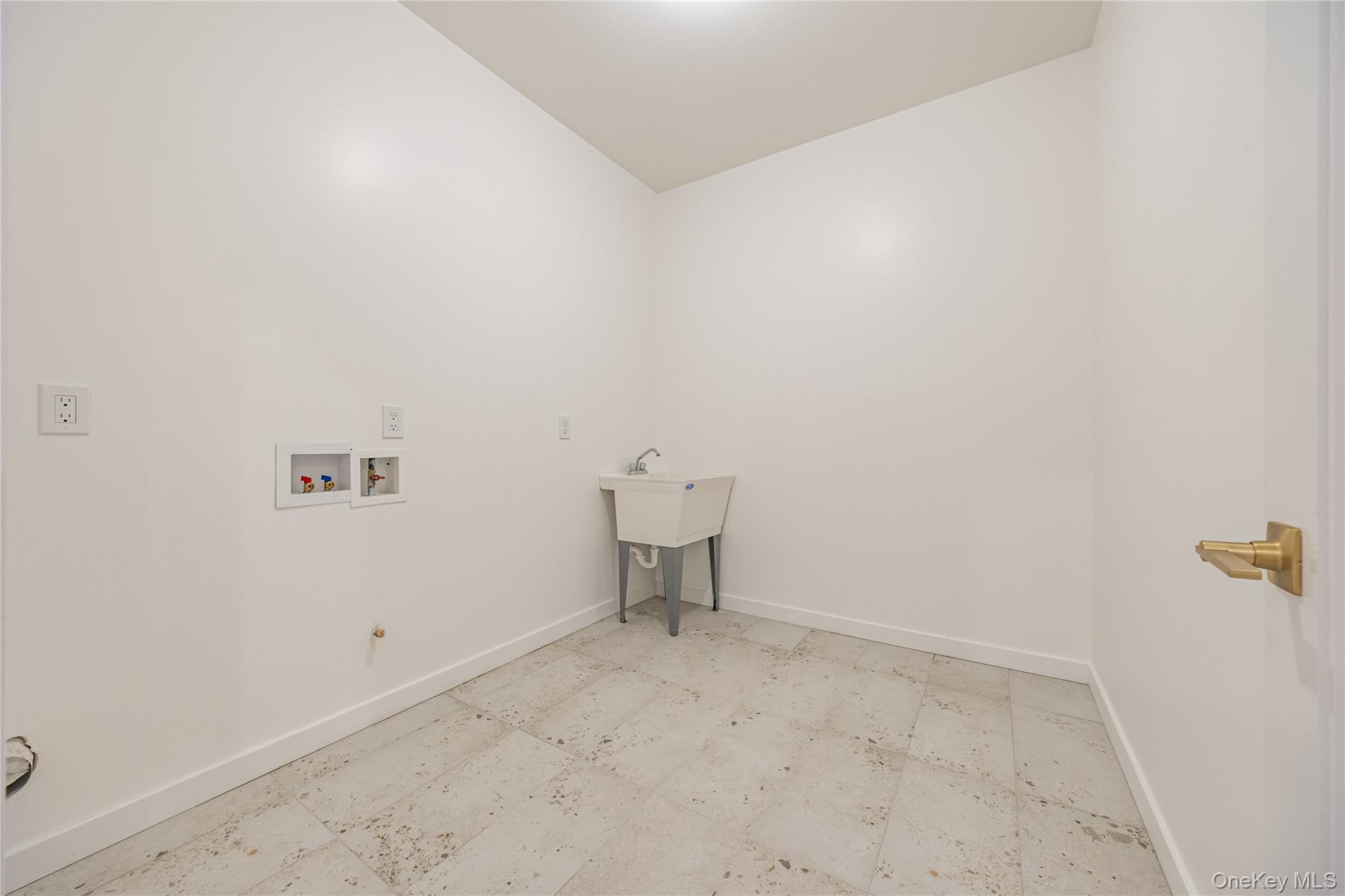 15 Northbrook Road, Unit 201 Spring Valley, NY 10977 - Photo 32 of 50 a view of a small space