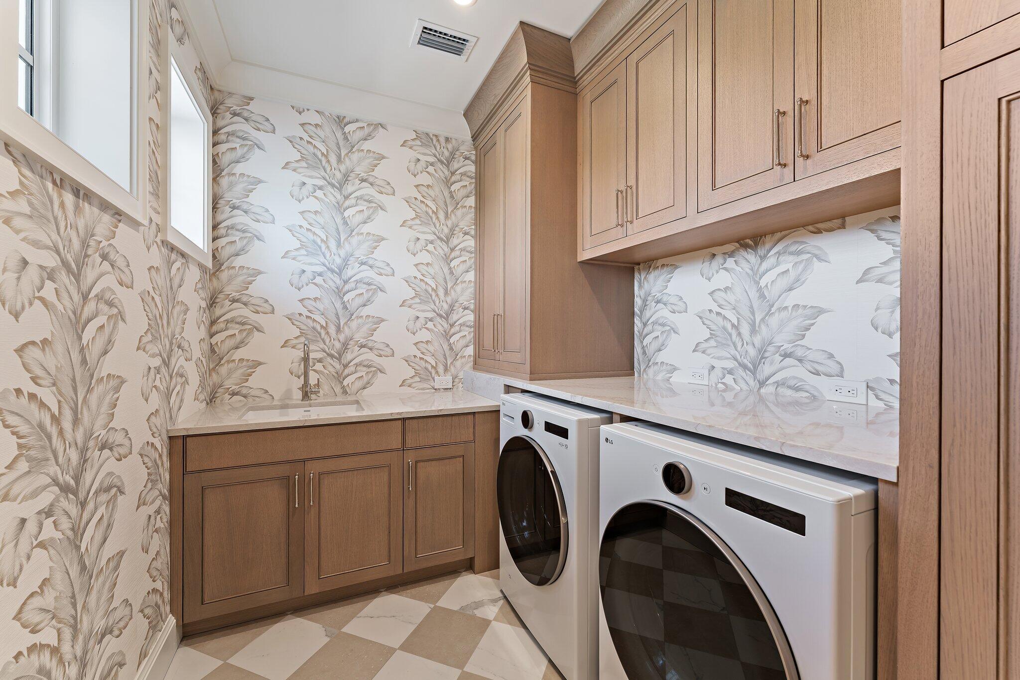 358 Bunker Ranch Road West Palm Beach, FL 33405 - Photo 31 of 46 LAUNDRY ROOM