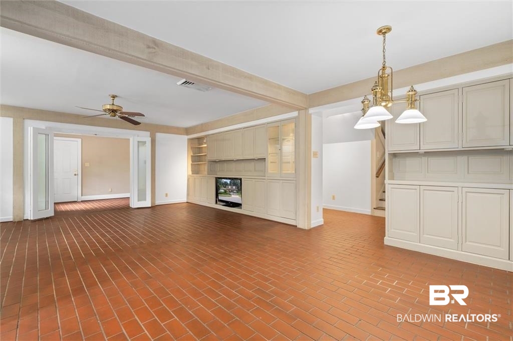 524 East Spring Park Drive Mobile, AL 36608 - Photo 8 of 34