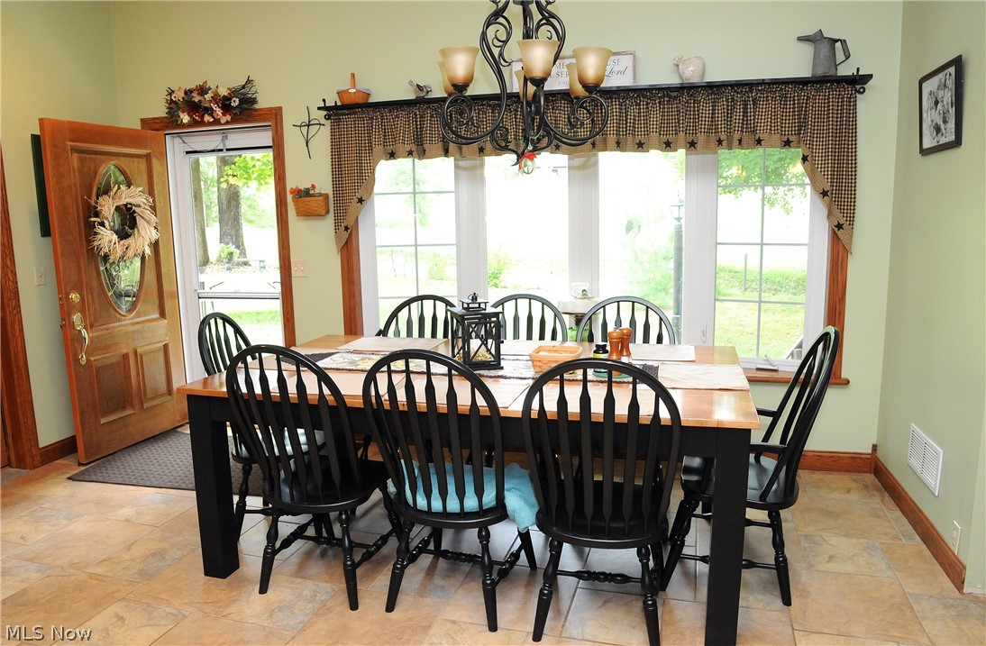 67930 Oldham Road Cambridge, OH 43725 - Photo 8 of 35