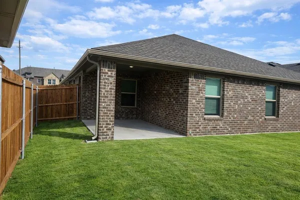 $3,100 | 1323 Taggart Street, Royse City, TX 75189