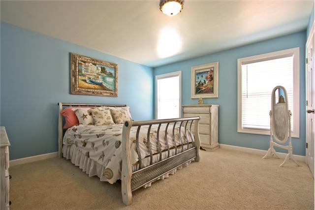 1082 Nealcrest Circle Spring Hill, TN 37174 - Photo 7 of 8 Upstairs is an additional bedroom and bath-perfect arrangement for a teen.