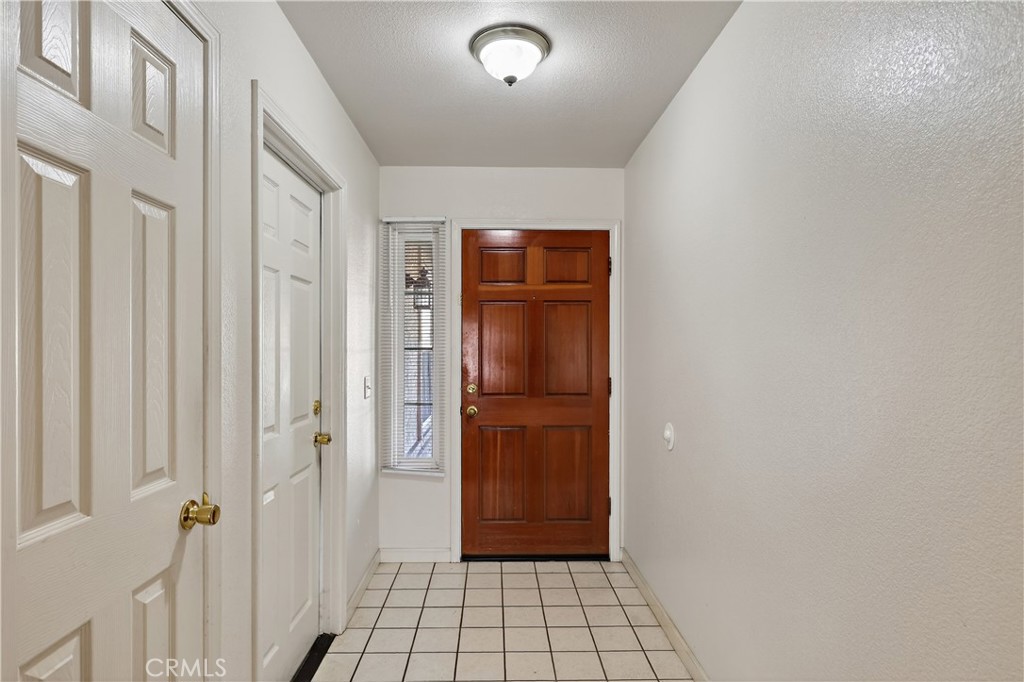 1844 Springfield Court Merced, CA 95348 - Photo 4 of 63