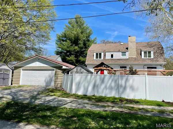 $238,900 | 822 East Union Avenue, Litchfield, IL 62056