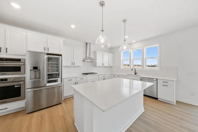 $622,135 | 325 Ravencroft Road, Waconia, MN 55387