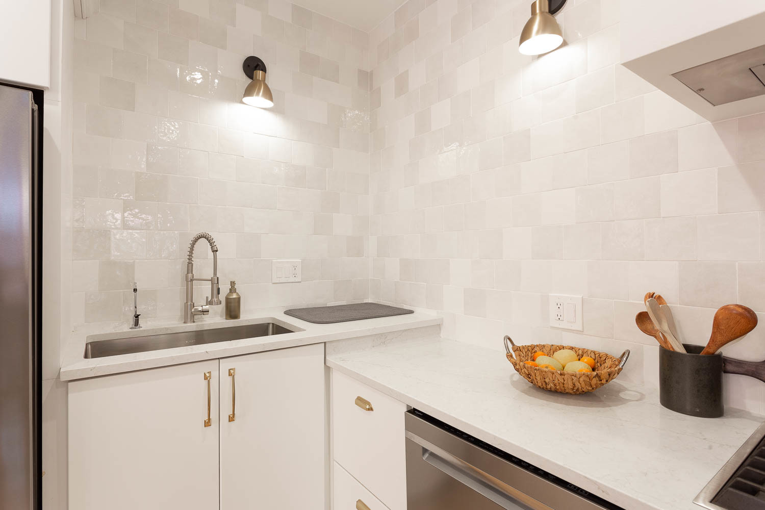 2026 North Howe Street, Unit 1 Chicago, IL 60614 - Photo 12 of 40 a bathroom with a sink and a mirror