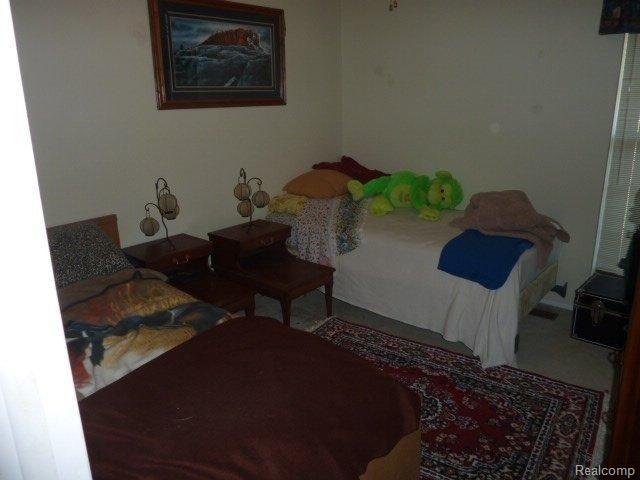 1850 Allenway Court Rochester, MI 48309 - Photo 9 of 25 P1020506.jpg