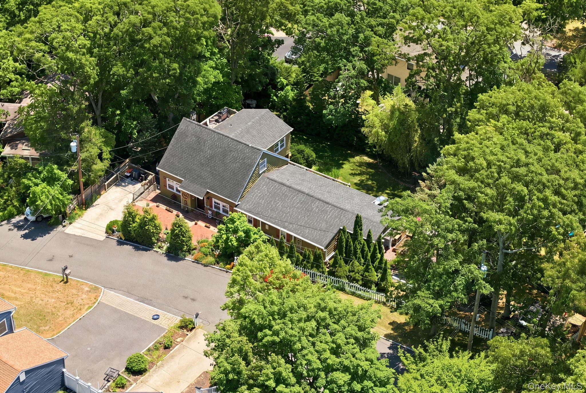 36 Sayville Road Sound Beach, NY 11789 - Photo 45 of 50