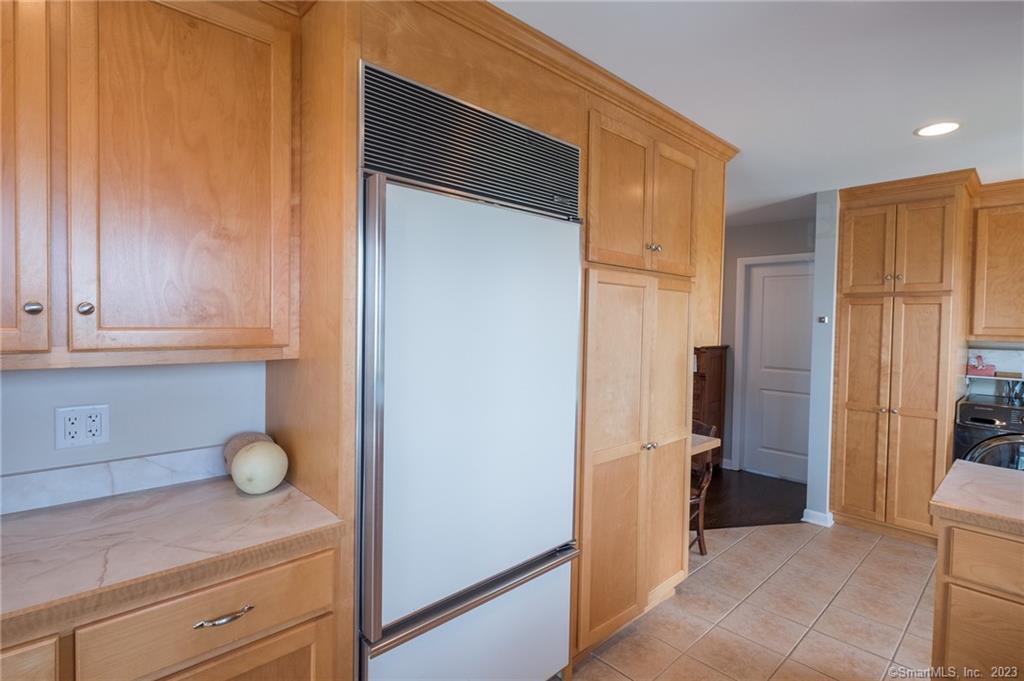 10 Morgan Point Groton, CT 06340 - Photo 15 of 40