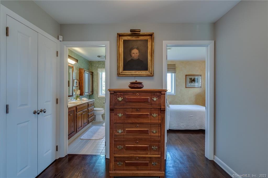 10 Morgan Point Groton, CT 06340 - Photo 21 of 40 a room that has a dresser in it