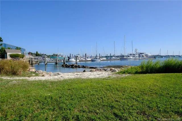 $40,000 | 10 Morgan Point, Groton, CT 06340