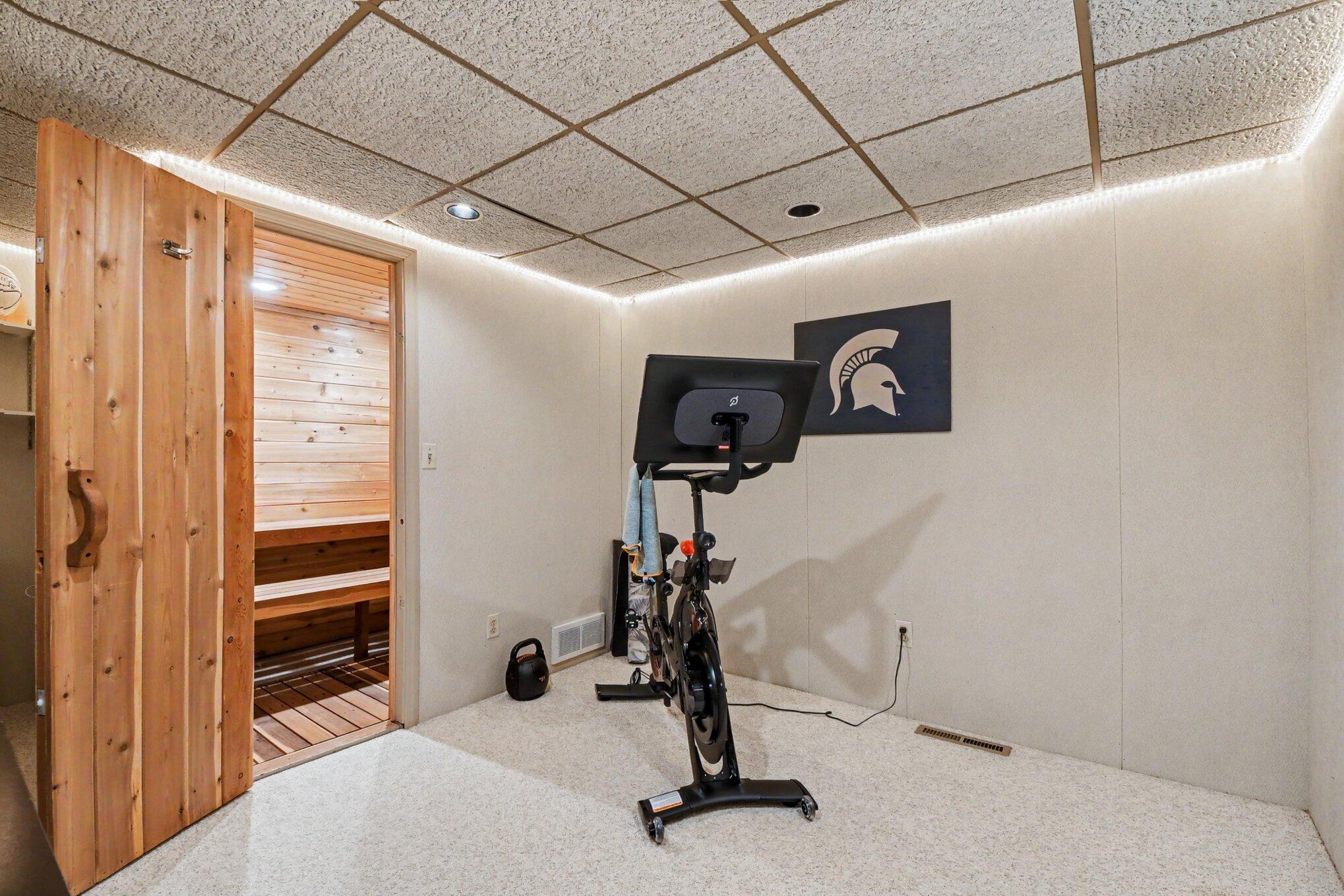 7463 Whispering Ridge Street Southeast Grand Rapids, MI 49546 - Photo 34 of 40 034_file_9645