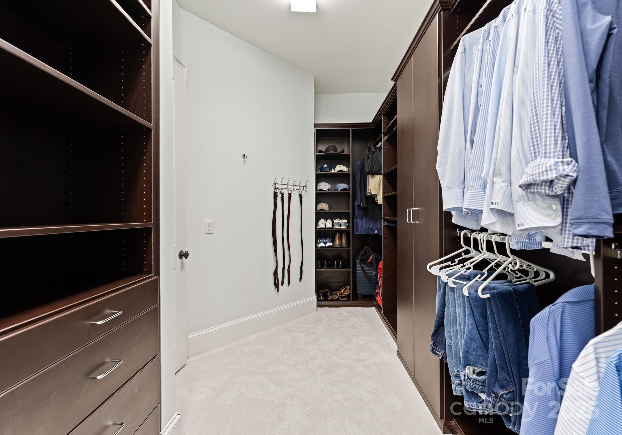 408 Covington Crossing Matthews, NC 28104 - Photo 26 of 46 a kitchen with stainless steel appliances a refrigerator and a stove