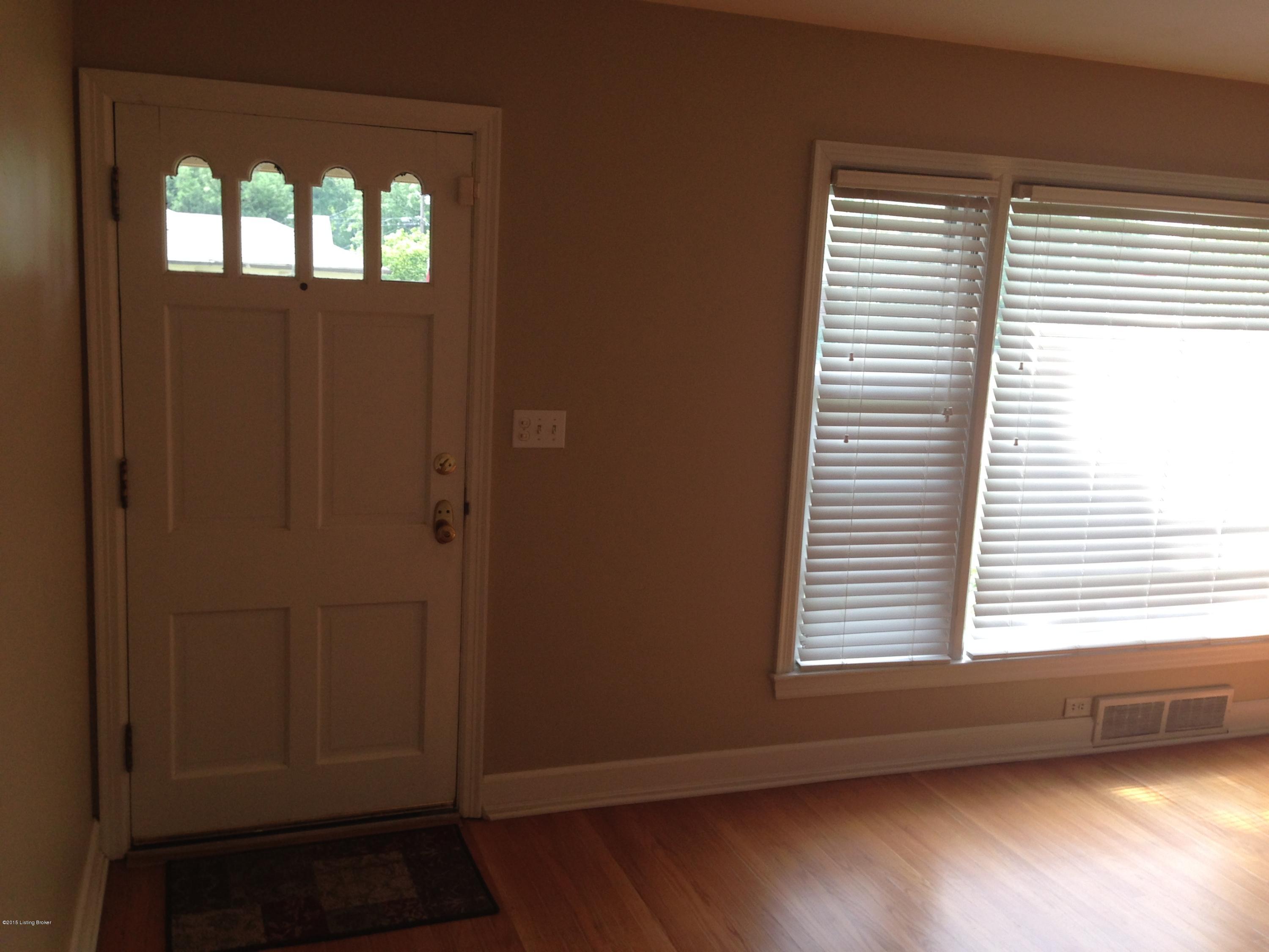 3703 Hughes Road Louisville, KY 40207 - Photo 1 of 32 IMG_7858