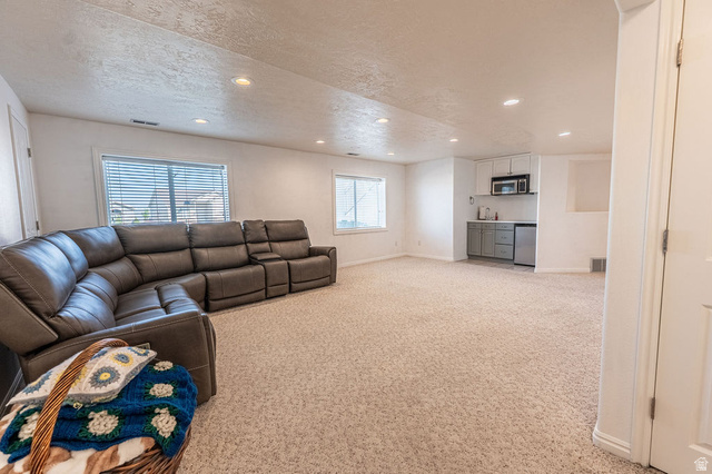 14301 Elsbrook Circle Draper, UT 84020 - Photo 16 of 40