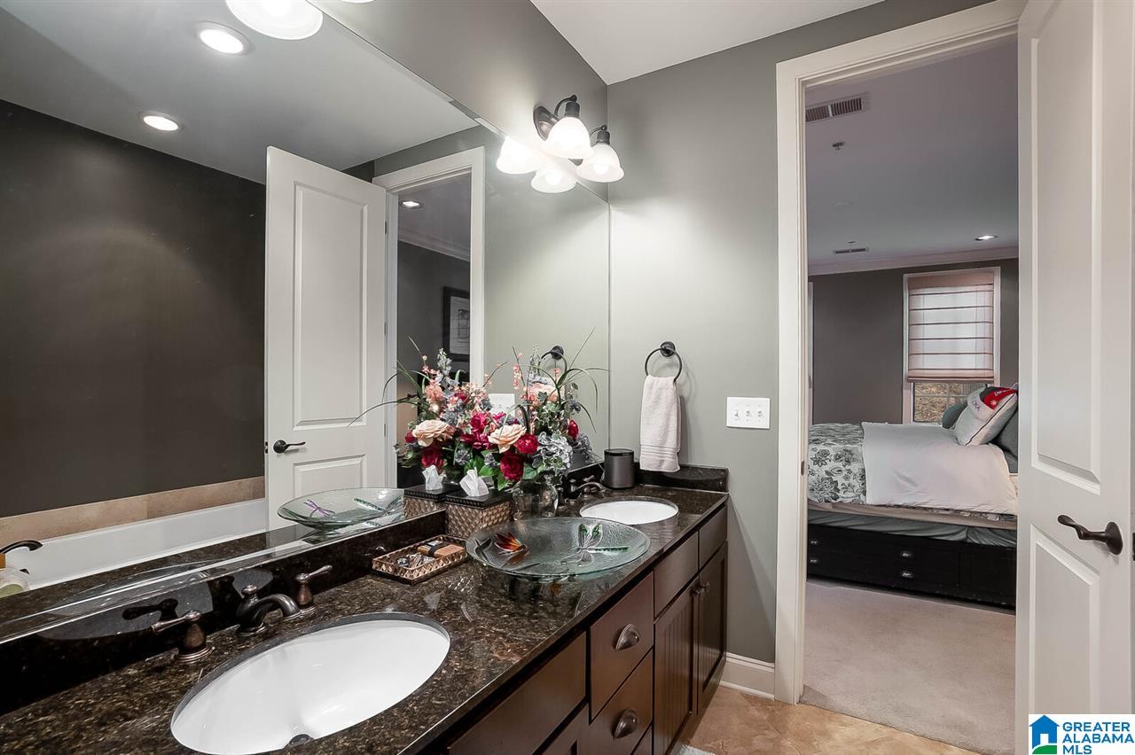 2077 Lancaster Road, Unit 2077 Birmingham, AL 35209 - Photo 19 of 32