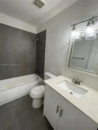 $1,800 | 365 Northeast 125th Street, Unit 409, North Miami, FL 33161