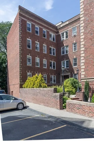 $524,000 | 22 Concord Avenue, Unit 10, Cambridge, MA 02138