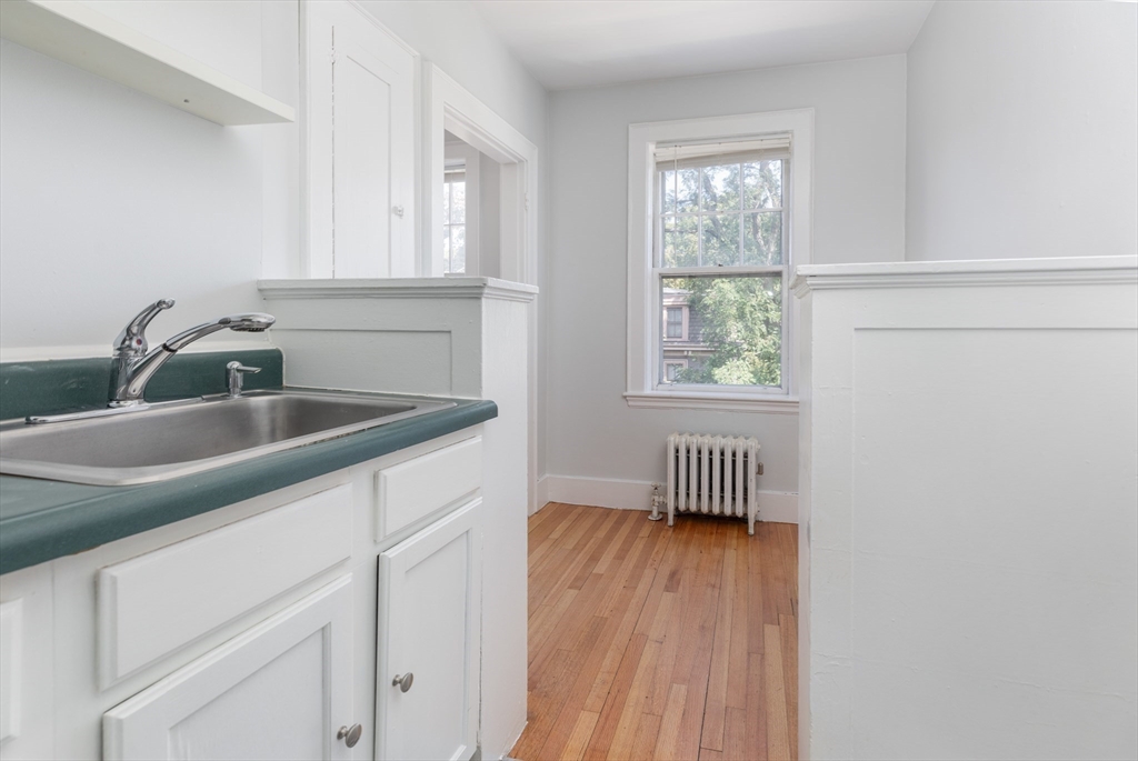 22 Concord Avenue, Unit 10 Cambridge, MA 02138 - Photo 6 of 15