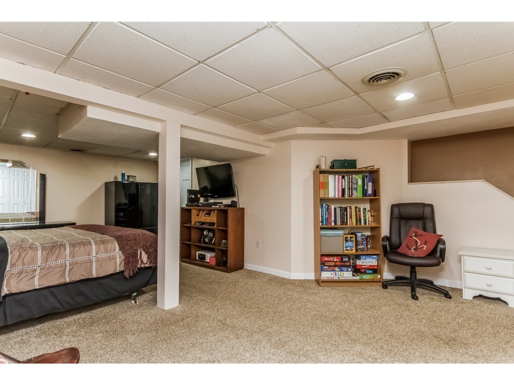 25 East Chamberlain Road, Unit D Merrimack, NH 03054 - Photo 23 of 32