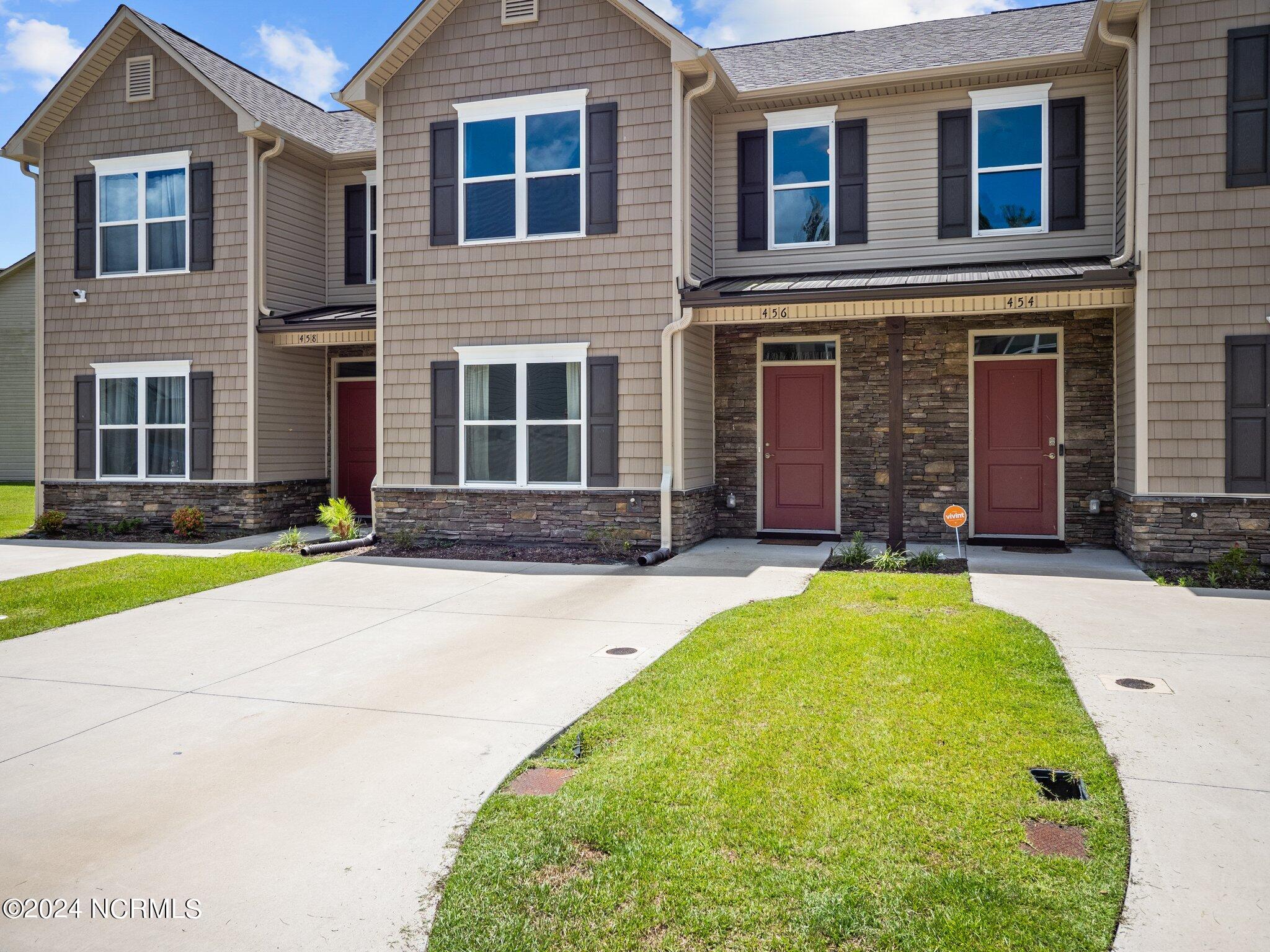 456 Sullivan Loop Road Midway Park, NC 28544 - Photo 2 of 33 45-web-or-mls-P7025992