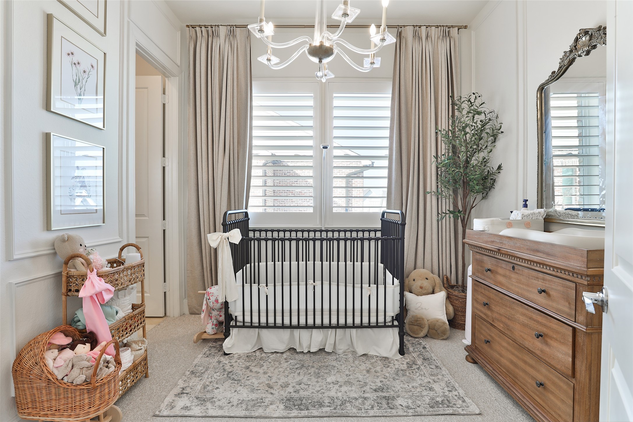 2303 Kolbe Run Lane Houston, TX 77080 - Photo 27 of 35 Secondary bedroom also sits on the third floor and encompasses a private ensuite bath for convenience.