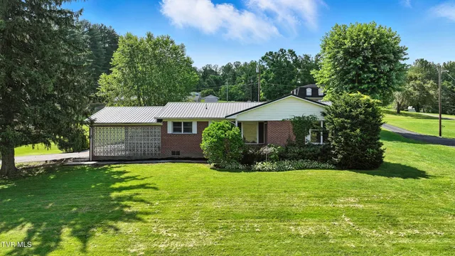 $249,999 | 134 Richmond Hts Drive, Jonesville, VA 24263