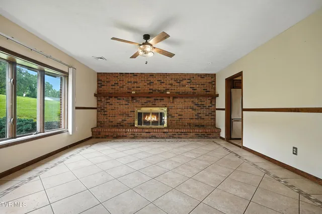 $249,999 | 134 Richmond Hts Drive, Jonesville, VA 24263