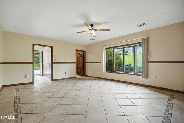 $249,999 | 134 Richmond Hts Drive, Jonesville, VA 24263