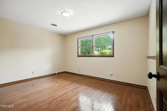 $249,999 | 134 Richmond Hts Drive, Jonesville, VA 24263