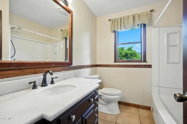 $249,999 | 134 Richmond Hts Drive, Jonesville, VA 24263