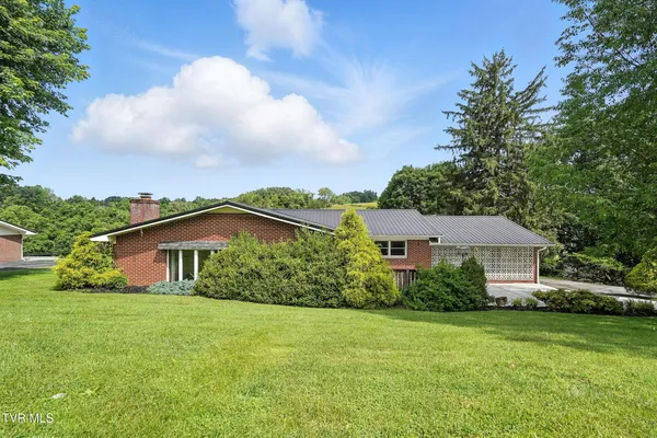 $249,999 | 134 Richmond Hts Drive, Jonesville, VA 24263