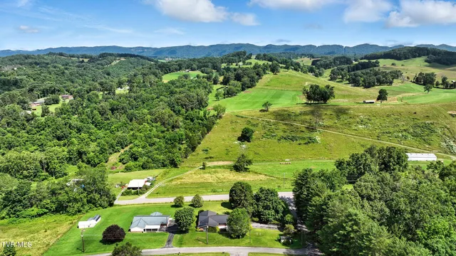 $249,999 | 134 Richmond Hts Drive, Jonesville, VA 24263