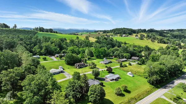 $249,999 | 134 Richmond Hts Drive, Jonesville, VA 24263